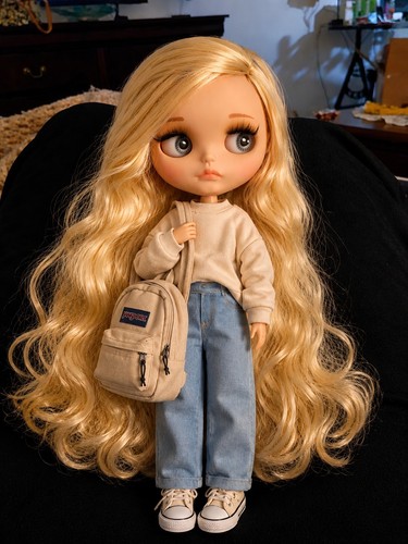 Nude blythe doll - nude,