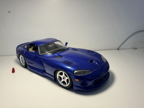 Bburago dodge viper - dodge, gts