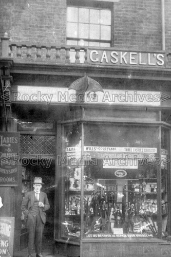 Usx shop front 18 - 18, market