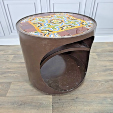 Retro vintage side - side, mid