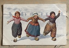 Artist Feiertag Kids in Traditional Clothing Clogs Vintage Postcard 926-3