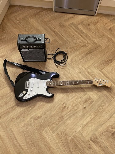 Black stratocaster and - black,