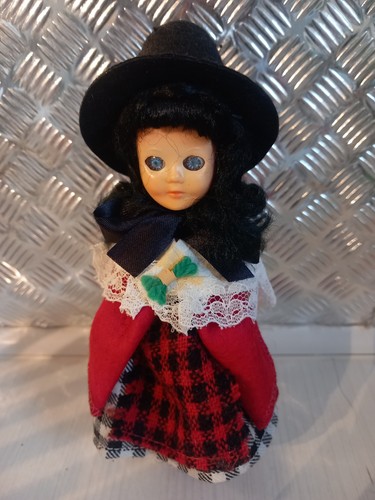 Vintage 1970 welsh doll - vintage,