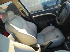 1698829 front seat lh FORD