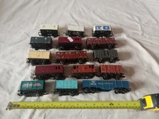 GRAVEYARD OF OO/HO GAUGE BOX VANS TRI-ANG & OTHER MAKE DAMAGE/MISSING BITS (D50