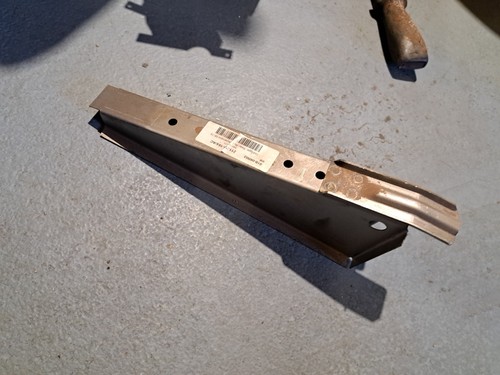 Chassis outrigger rear - rear, right
