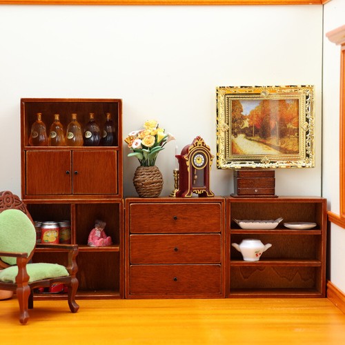 4pc scale dolls house - 1:12,