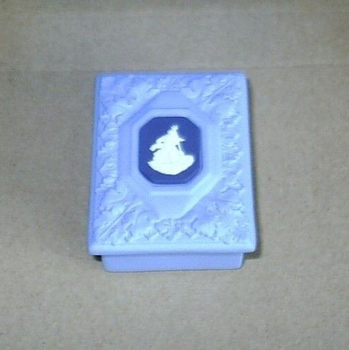 Wedgwood blue tri coloured - wedgwood,