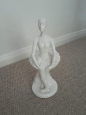 ROYAL DOULTON HN4027 Images