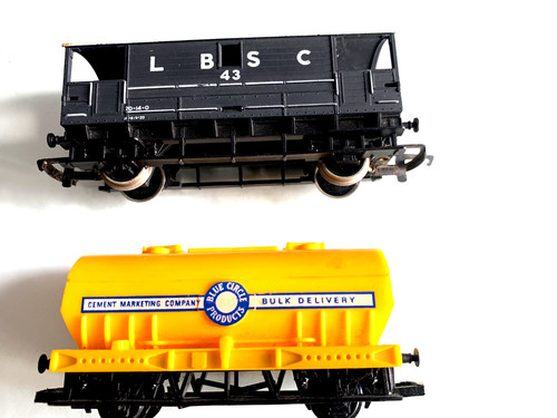 Hornby blue circle concrete - hornby,