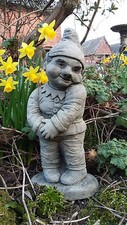 STONE GARDEN BASHFUL GNOME