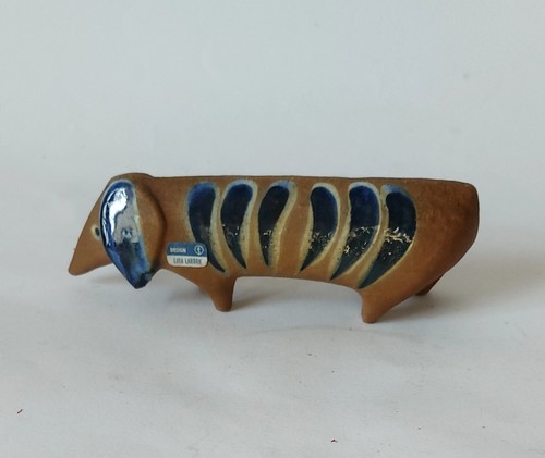 Lisa larson tax dachshund dog - larson,