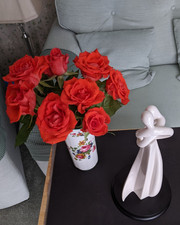 CIRCLE OF LOVE FIGURINE  IN CLOSE