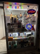 Display cabinet, shop, showroom, museum, retail, lockable, excellent, 1m wide