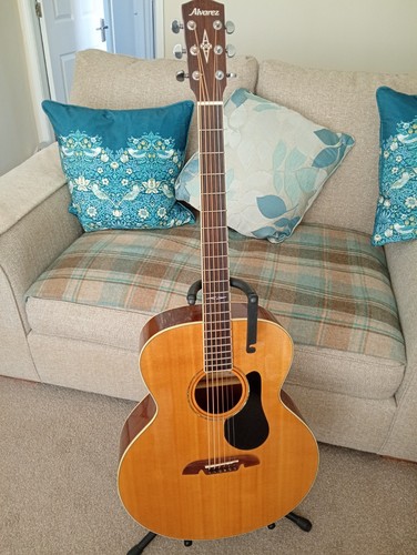 Baritone acoustic guitar - baritone,