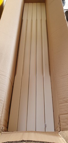 Staircase spindles white - spindles,