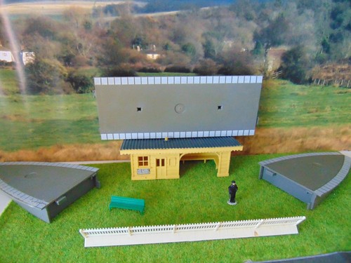 Hornby station halt - ~,