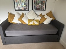 Day Bed with trundle