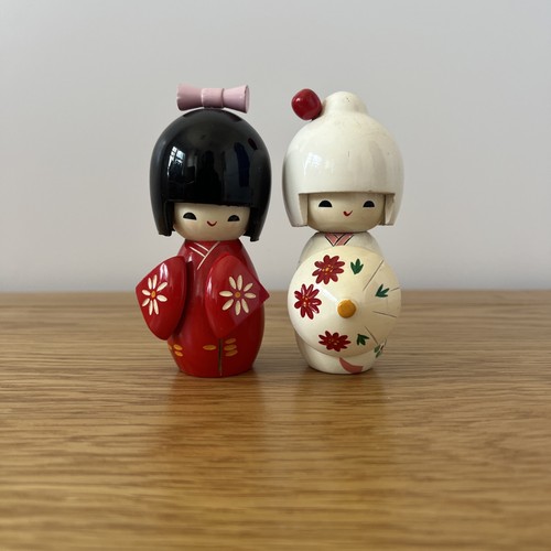 Japanese girls kokeshi - japanese,