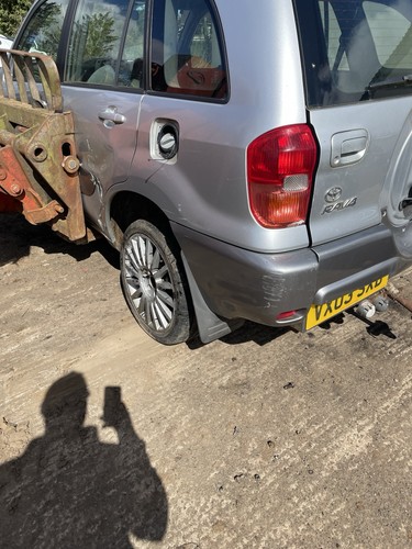 Toyota rav4 mk2 - toyota, corner