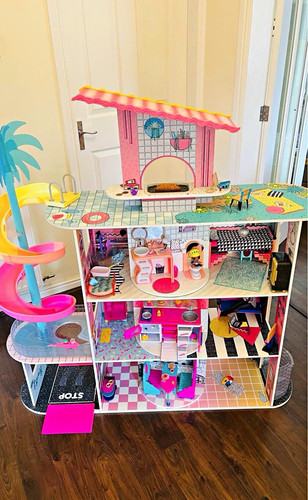 Surprise doll house - l.o.l.,