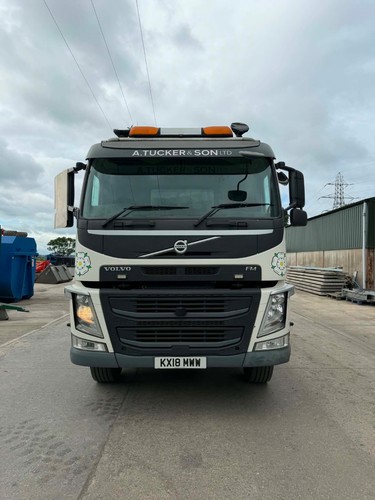 Volvo with hyva - fm,