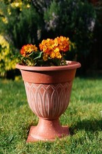 Round Plastic Plant Pot Garden Flower Planter Pots Barrels Tubs Outdoor All New