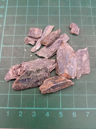 Dark green kyanite - green, crystals