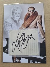 ELTON JOHN POP MUSIC LEGEND