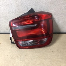 BMW 1 SERIES F20 (11-15) REAR LIGHT DRIVER RIGHT SIDE F20 90006571 DAMAGED