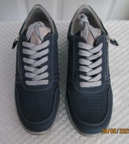 Ladies pavers size - 6, casual