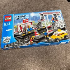 LEGO  CITY  Train Station