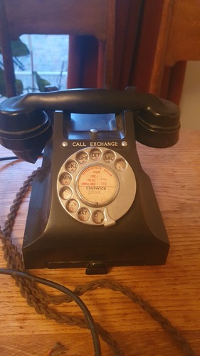 Vintage black bakelite rotary - black,