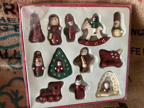 Wooden christmas tree - wooden,