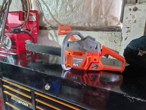Husqvarna chainsaw - 41,