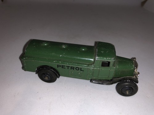 Dinky 25d petrol - tanker, green