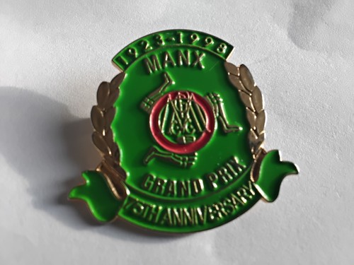 Manx grand prix pin - badge, 75th