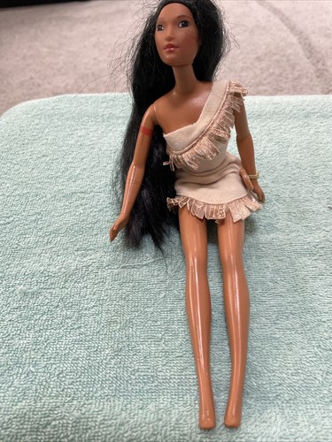 Barbie pocahontas disney - ,