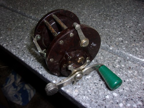 C40 old fishing reel - , no