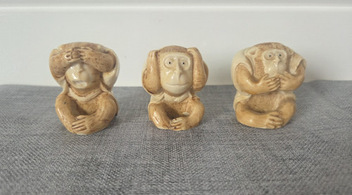 Three wise monkeys resin - three,