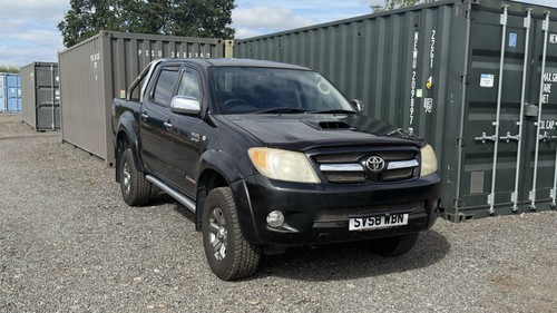 Toyota hilux invincible - toyota,