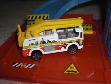 Vintage Matchbox Fire Station 05 pop up play set with snorkel fire truck