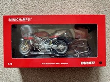 Minichamps 1/12 Ducati Desmoquattro 996R Monoposto Road Bike 