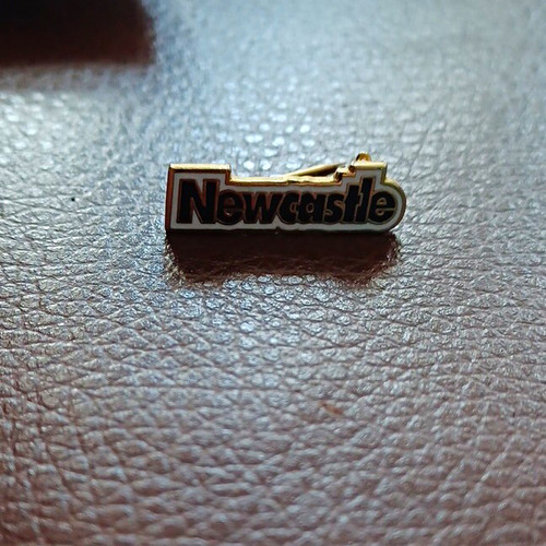 Newcastle united enamel pin - newcastle,