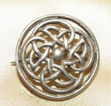 Genuine Rare vintage 1934 IONA Alexander Ritchie solid silver brooch pin h/marks