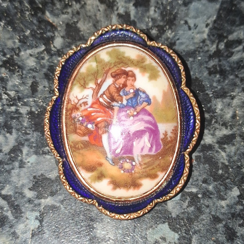 Oval enamel portrait brooch - portrait,