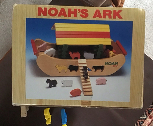 Noah ark vintage wood - ,