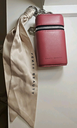 Fenty beauty pink zip make - pink,