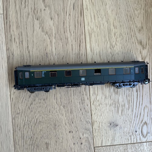 Roco passenger coach 1st - ho,