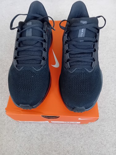 Nike women size 5 never - 4.5,